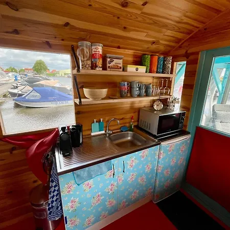 Island Sleeping * 阿斯米尔