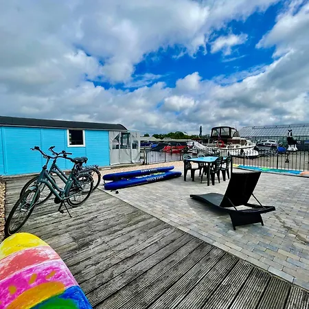 Island Sleeping 船屋 阿斯米尔