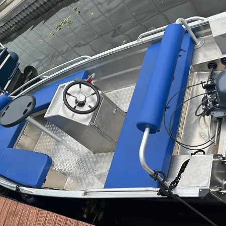 船屋 Island Sleeping